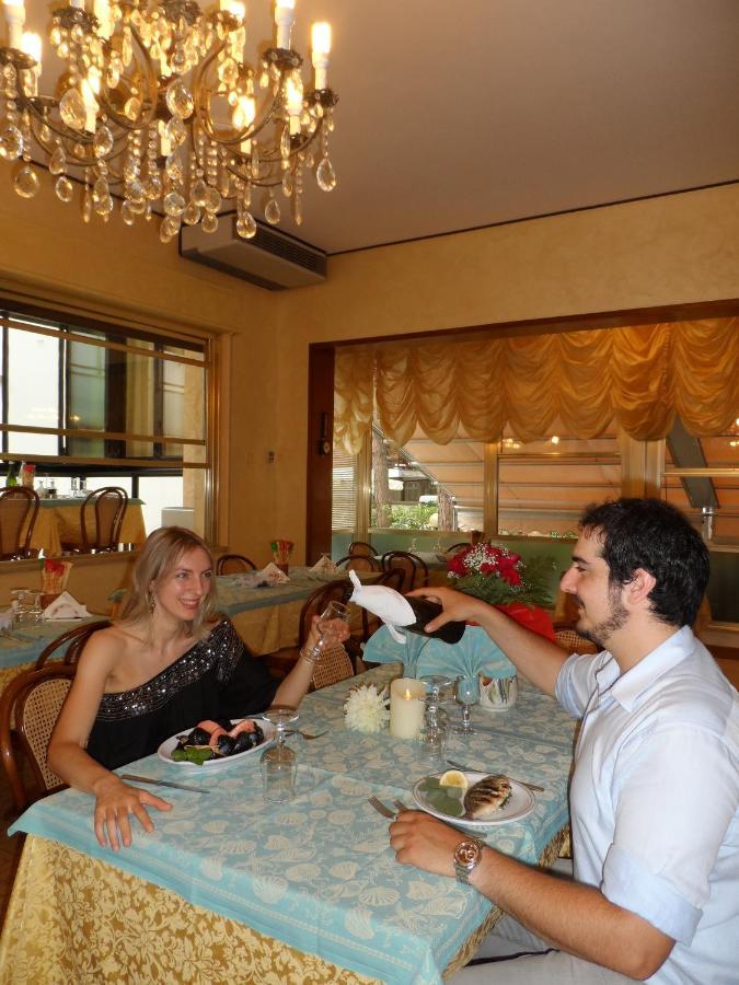 Hotel Selene Milano Marittima Exterior foto